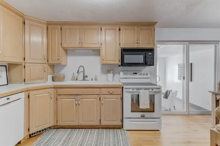 325 S 900 E, Kaysville, Utah 84037