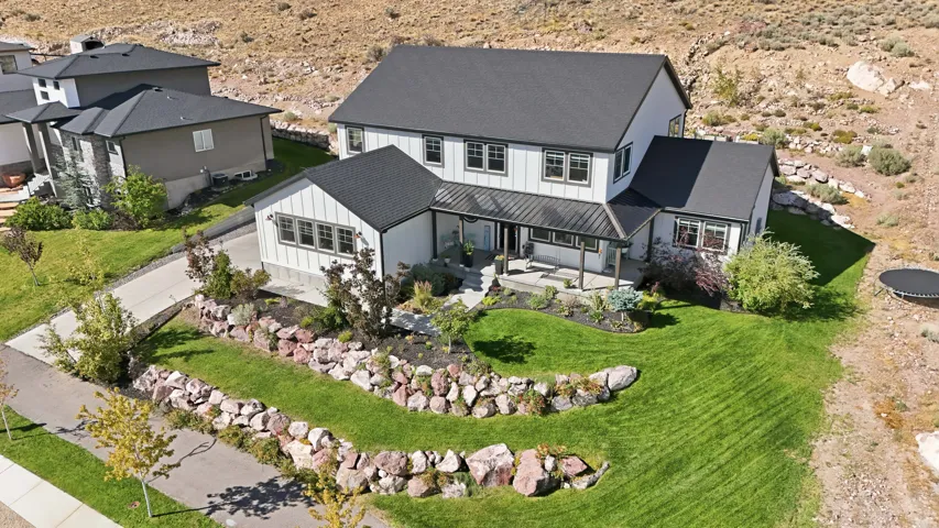 Valley View Ranch (Foothills) has no HOA and animal rights including horses, goats, chicken and other livestock