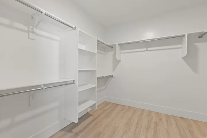 Walk in closet
