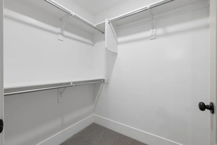 Walk in closet