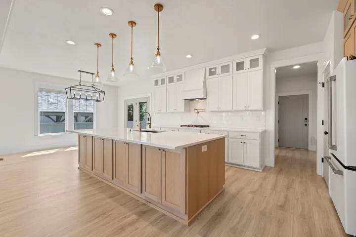 11524 S Silver Pond Dr, South Jordan, Utah 84009