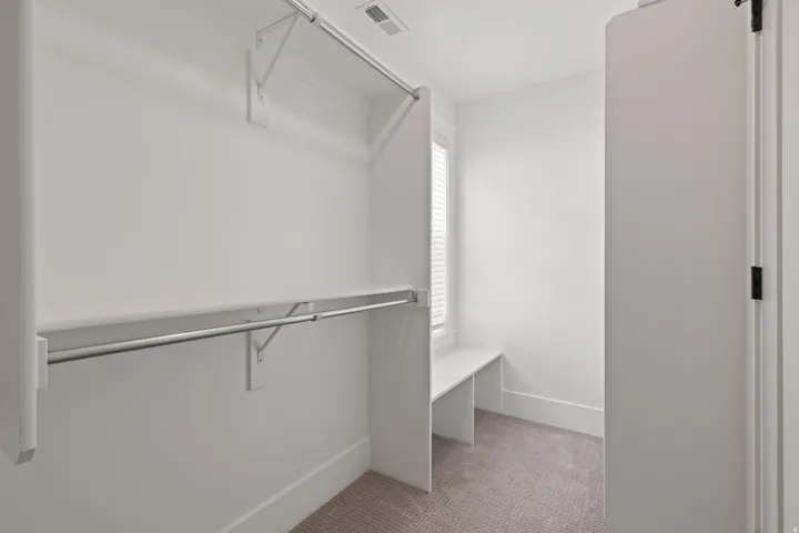 Walk in closet