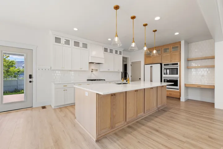11524 S Silver Pond Dr, South Jordan, Utah 84009
