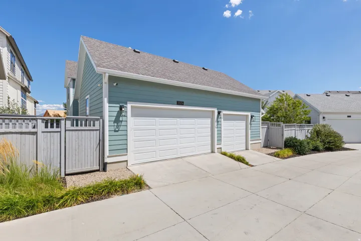 3 car garage