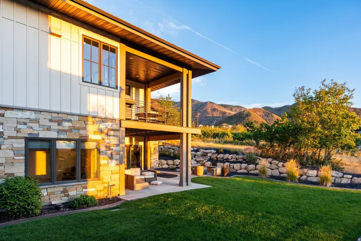 732 S Nebo Cir, Woodland Hills, Utah 84653