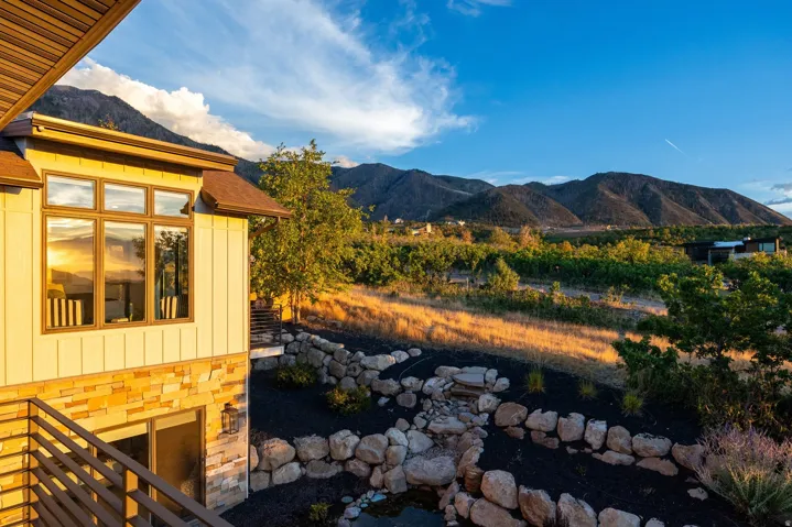 732 S Nebo Cir, Woodland Hills, Utah 84653