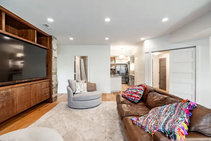 732 S Nebo Cir, Woodland Hills, Utah 84653