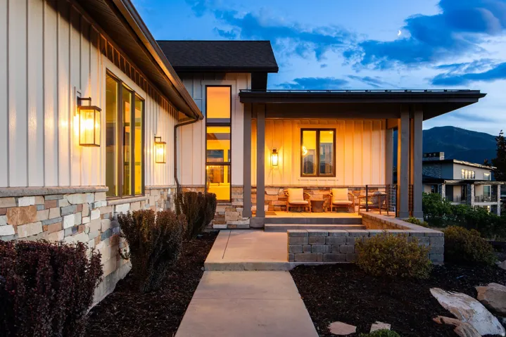732 S Nebo Cir, Woodland Hills, Utah 84653