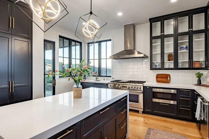 732 S Nebo Cir, Woodland Hills, Utah 84653