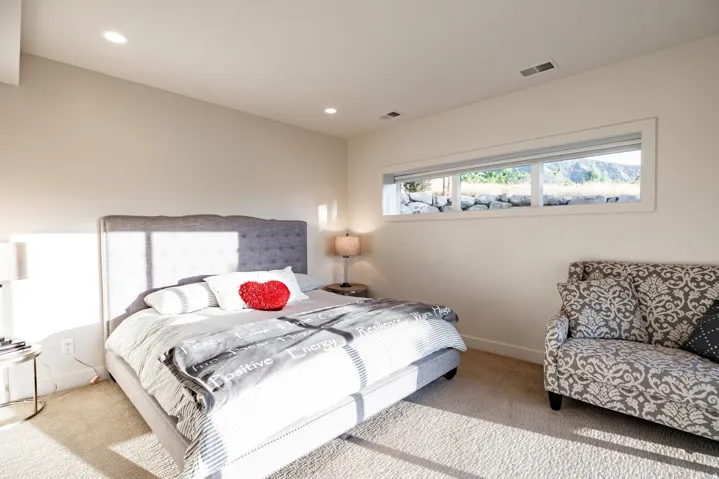 732 S Nebo Cir, Woodland Hills, Utah 84653