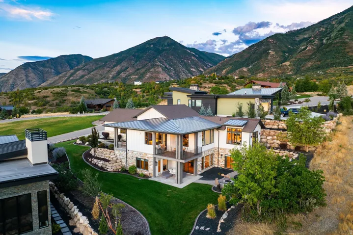 732 S Nebo Cir, Woodland Hills, Utah 84653
