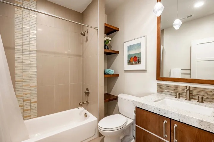 732 S Nebo Cir, Woodland Hills, Utah 84653