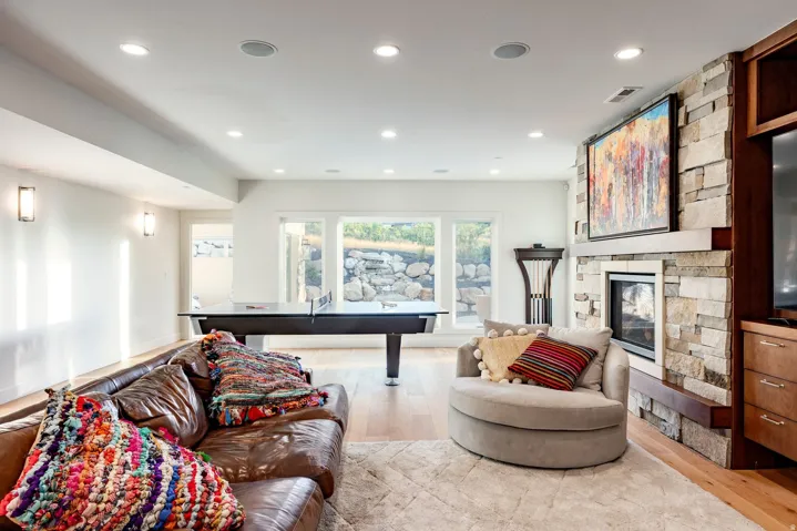 732 S Nebo Cir, Woodland Hills, Utah 84653