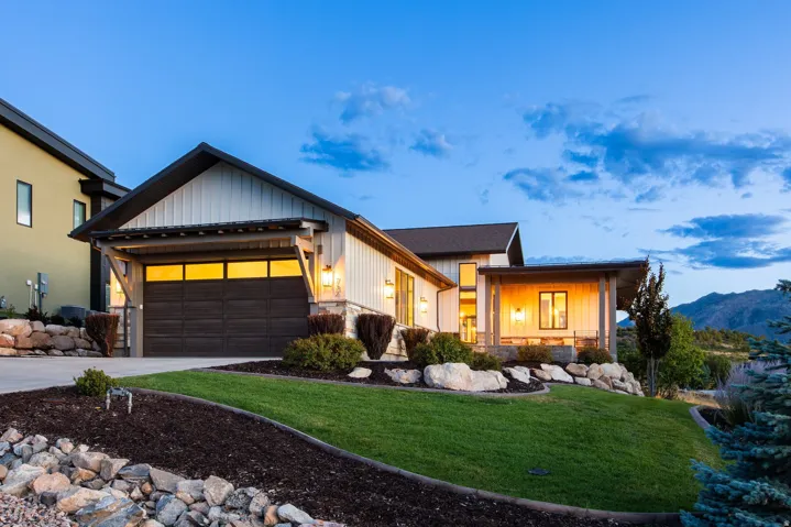 732 S Nebo Cir, Woodland Hills, Utah 84653