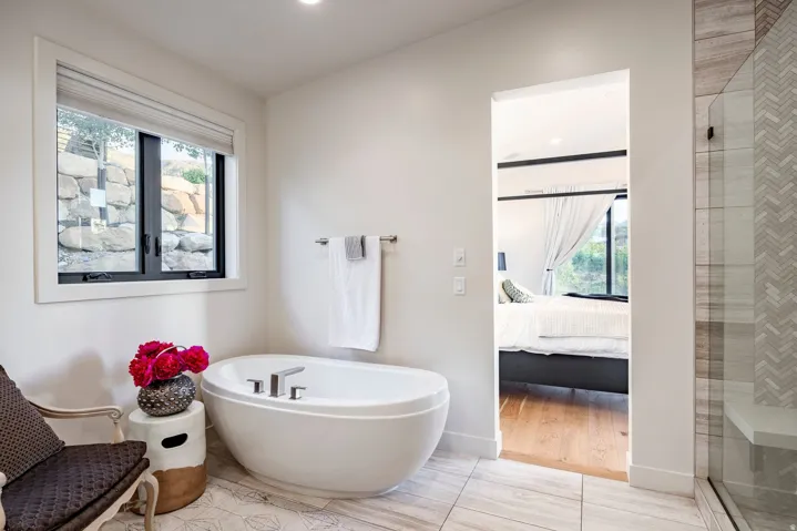 732 S Nebo Cir, Woodland Hills, Utah 84653
