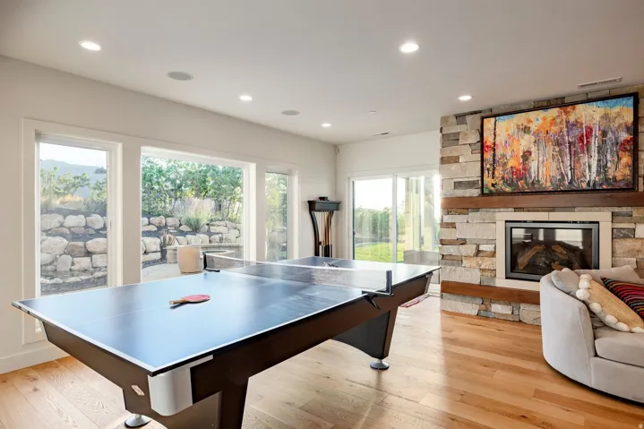 732 S Nebo Cir, Woodland Hills, Utah 84653
