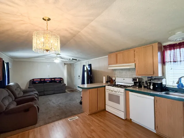 1200 Church St #17, Layton, Utah 84040