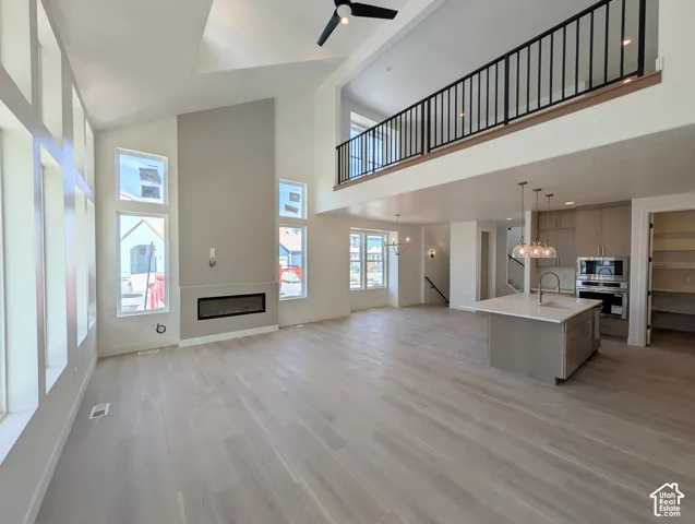 *Interior completed photos are from previously built home of the same floor plan for example purposes. Upgrades and finishes vary.*