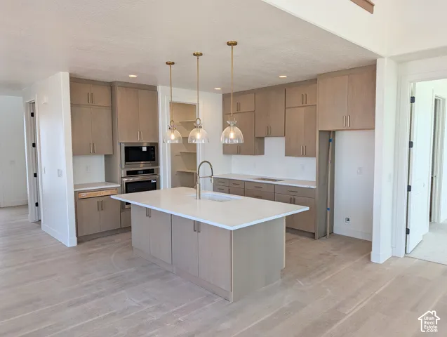 *Interior completed photos are from previously built home of the same floor plan for example purposes. Upgrades and finishes vary.*