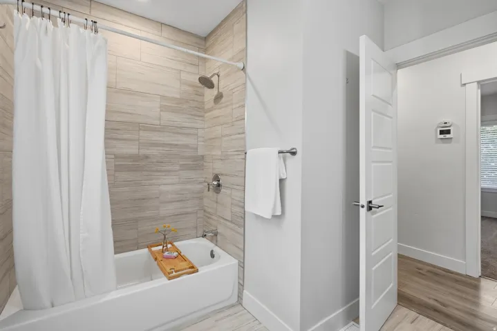Full bathroom