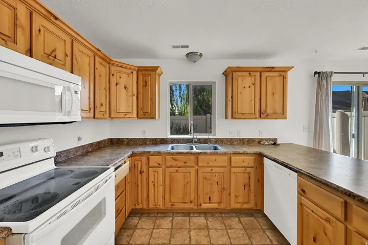 761 N Blackhorse Dr, Spanish Fork, Utah 84660
