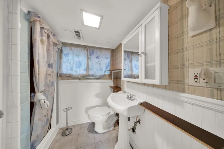 556 W Greenleaf Dr, Murray, Utah 84123