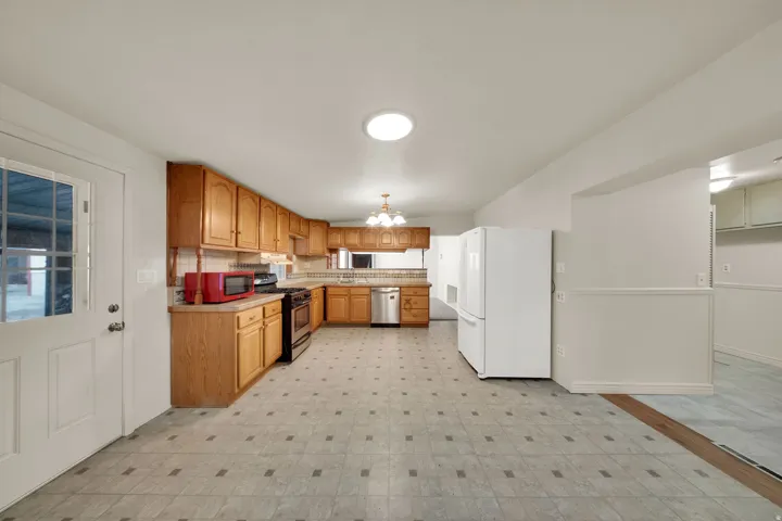 556 W Greenleaf Dr, Murray, Utah 84123