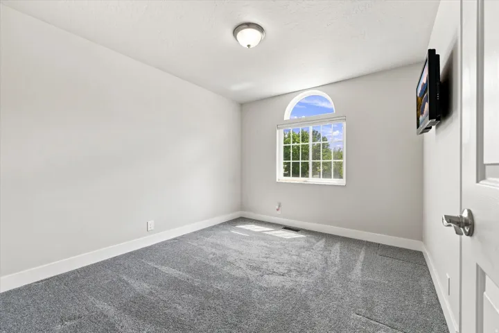 Bedroom 2nd Floor
