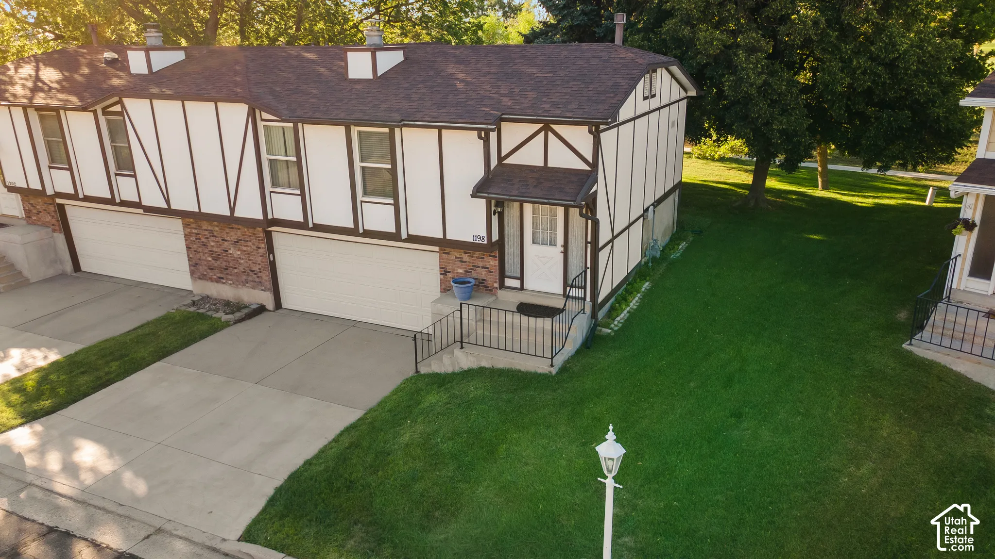 Spacious living in the established Barrington Park community, surrounded by mature landscaping and inviting green spaces.