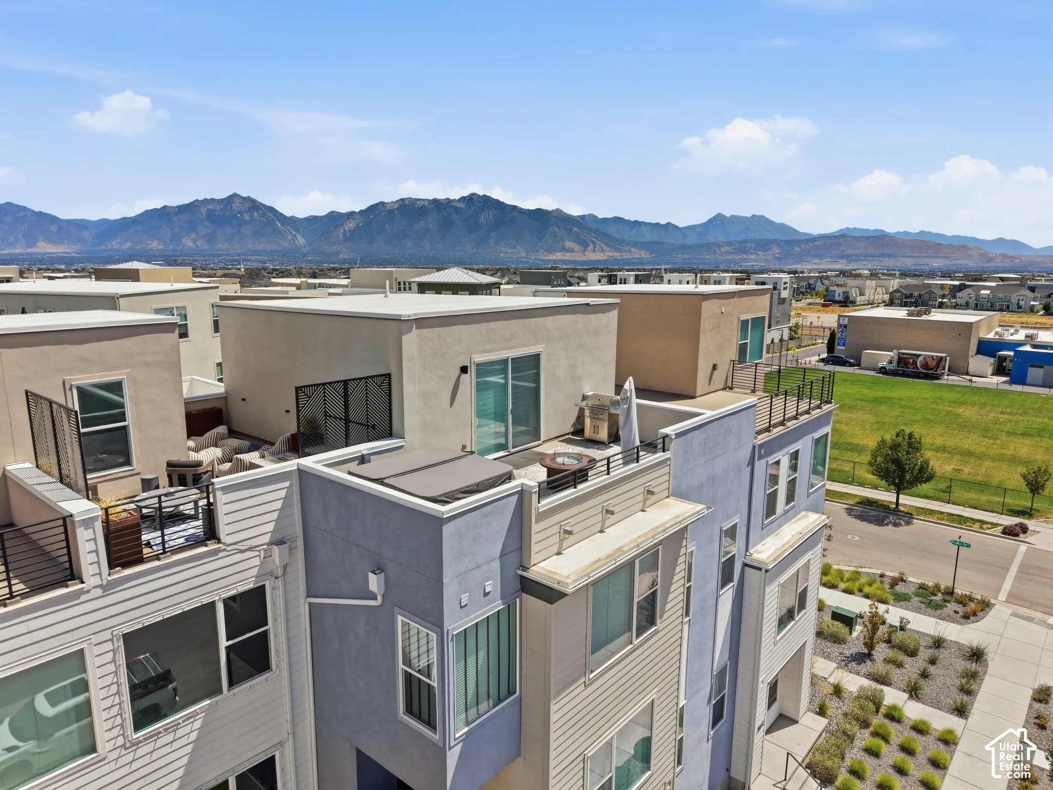 Modern architectural design featuring flat roofs and multiple levels