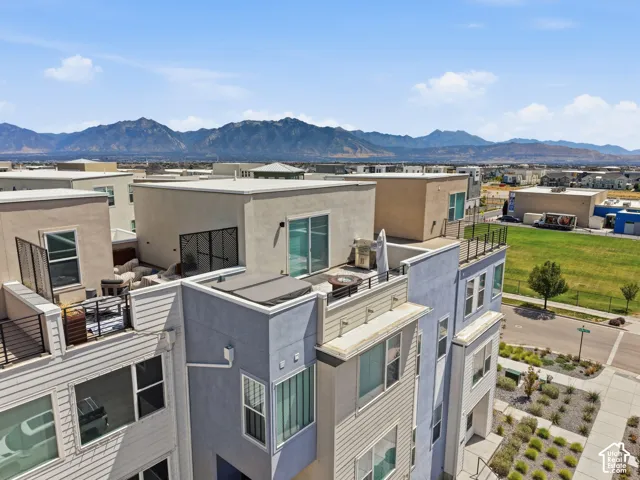 Modern architectural design featuring flat roofs and multiple levels