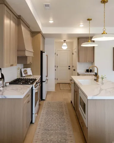 This photo is from another house in the same community. Colors and Selections will vary on actual home.