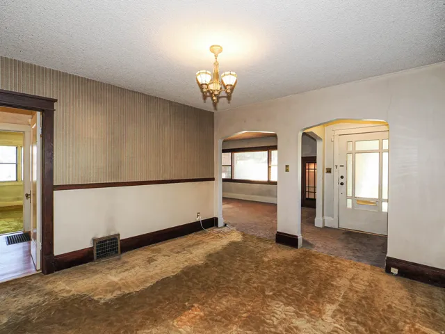 2466 S Highland Dr, Salt Lake City, Utah 84106