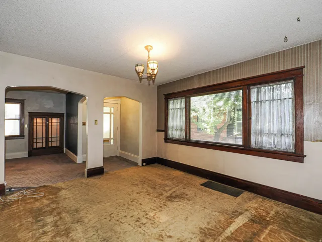 2466 S Highland Dr, Salt Lake City, Utah 84106