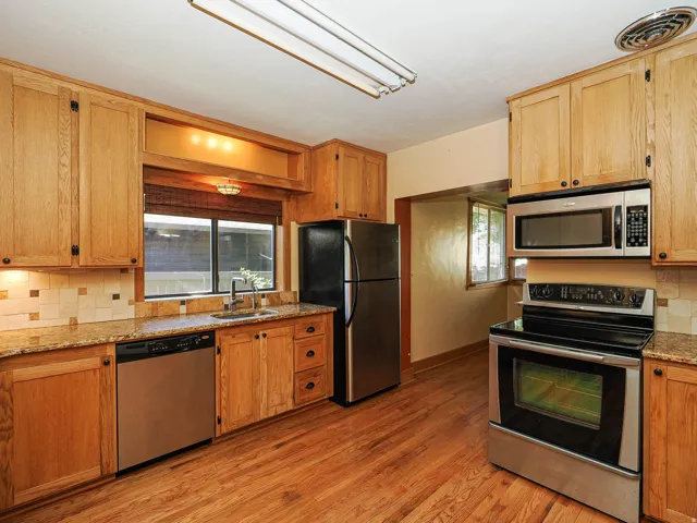 2466 S Highland Dr, Salt Lake City, Utah 84106