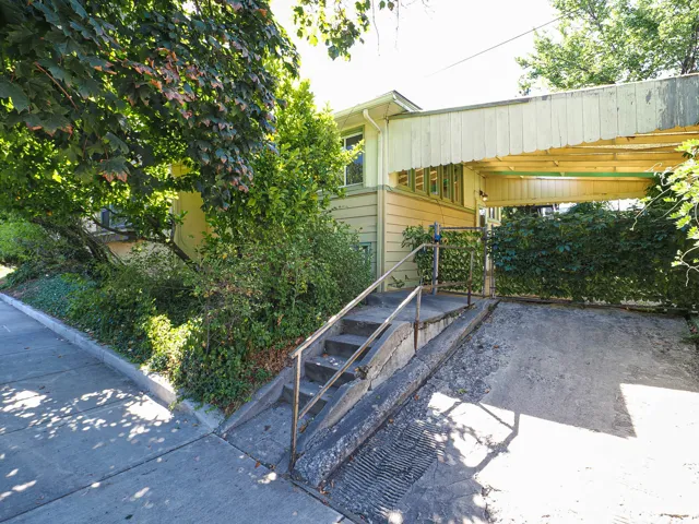 2466 S Highland Dr, Salt Lake City, Utah 84106
