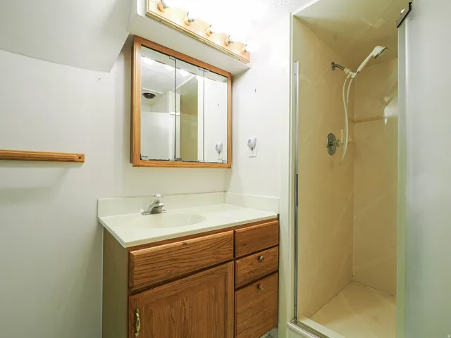 2466 S Highland Dr, Salt Lake City, Utah 84106