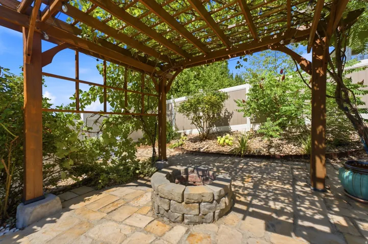 1633 N 400 W, Farmington, Utah 84025