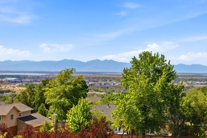 1633 N 400 W, Farmington, Utah 84025