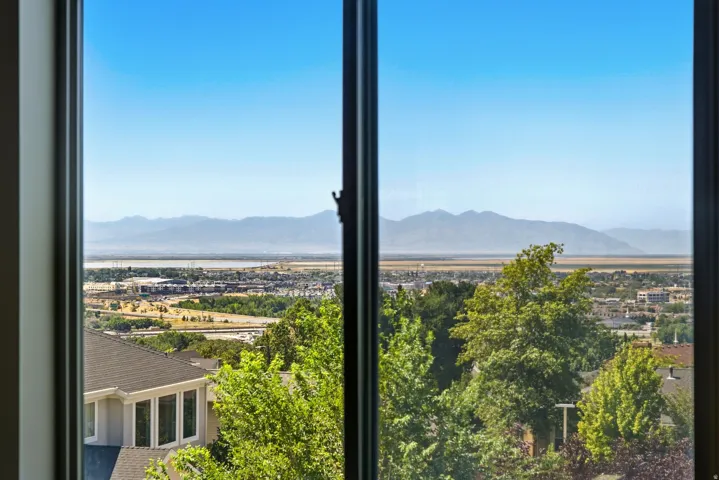1633 N 400 W, Farmington, Utah 84025