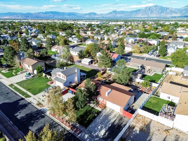 8557 S Mcintyre Way, West Jordan, Utah 84081