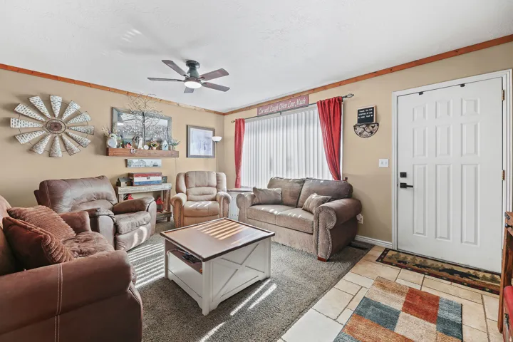8557 S Mcintyre Way, West Jordan, Utah 84081