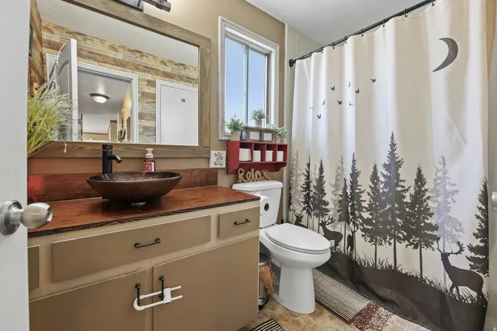 8557 S Mcintyre Way, West Jordan, Utah 84081