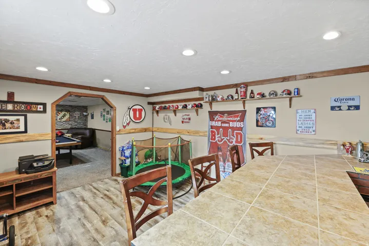 8557 S Mcintyre Way, West Jordan, Utah 84081