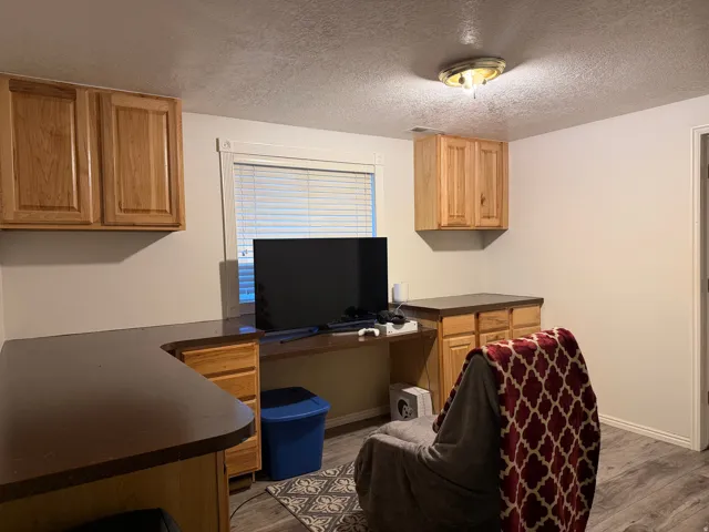 Office, craft ,hobby area