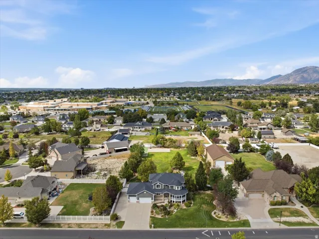 Neighborhood setting with mountain scenery