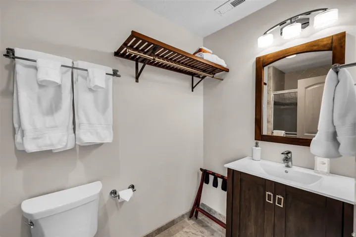 Casita's Bathroom