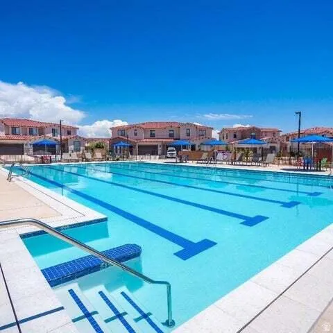 HOA Pool