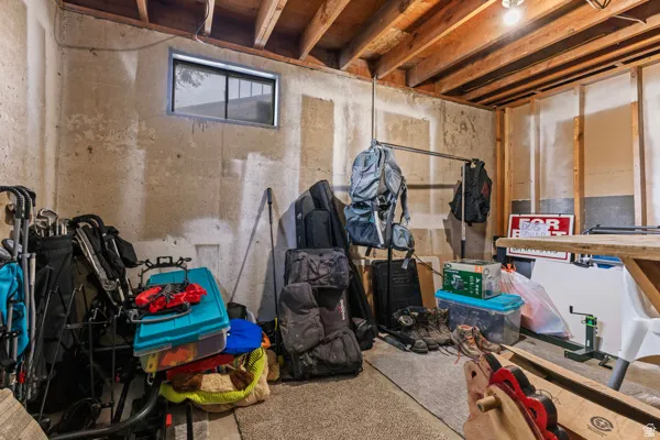 Possible 5th bedroom