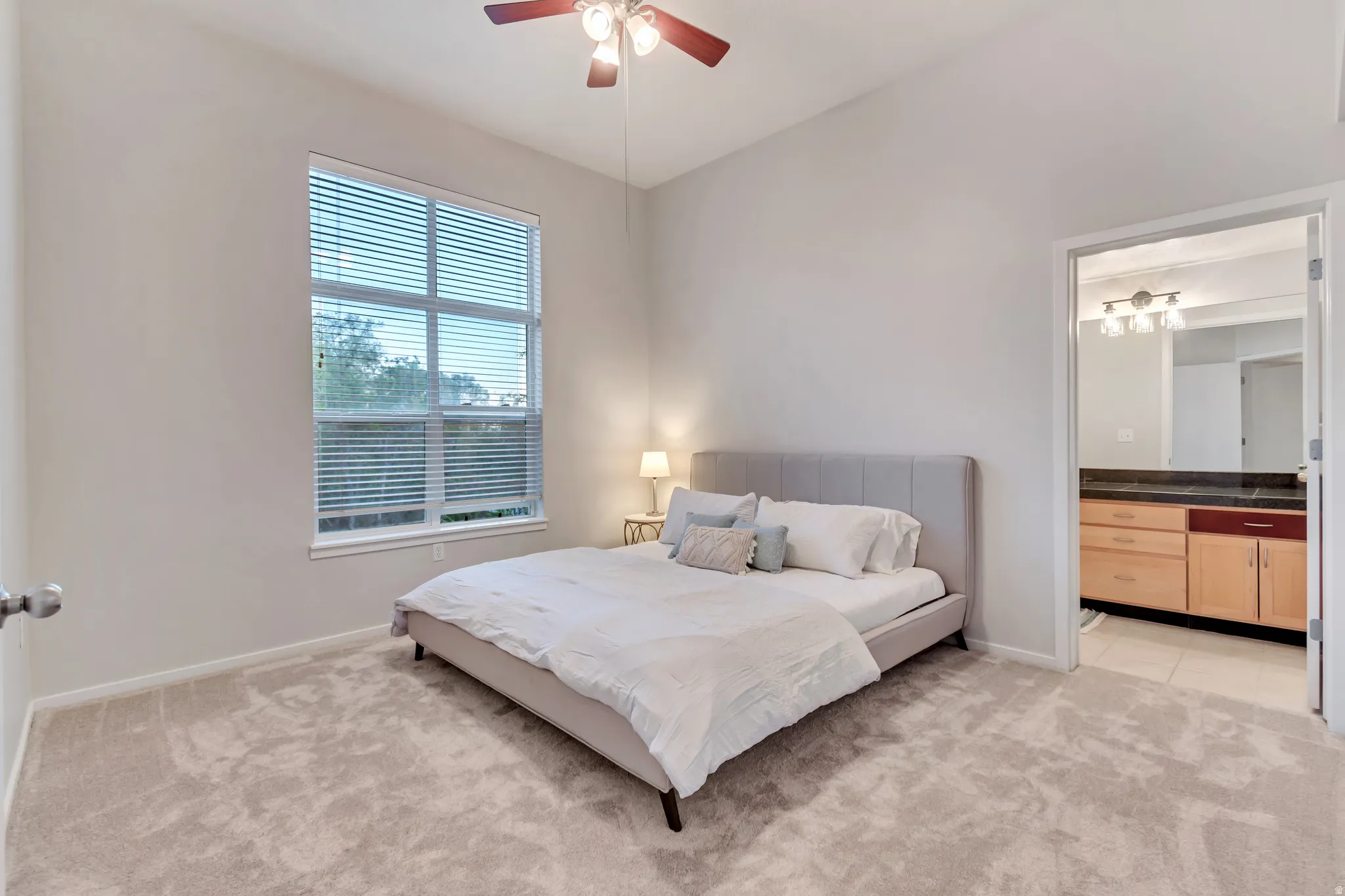 Neutral tone carpeted flooring